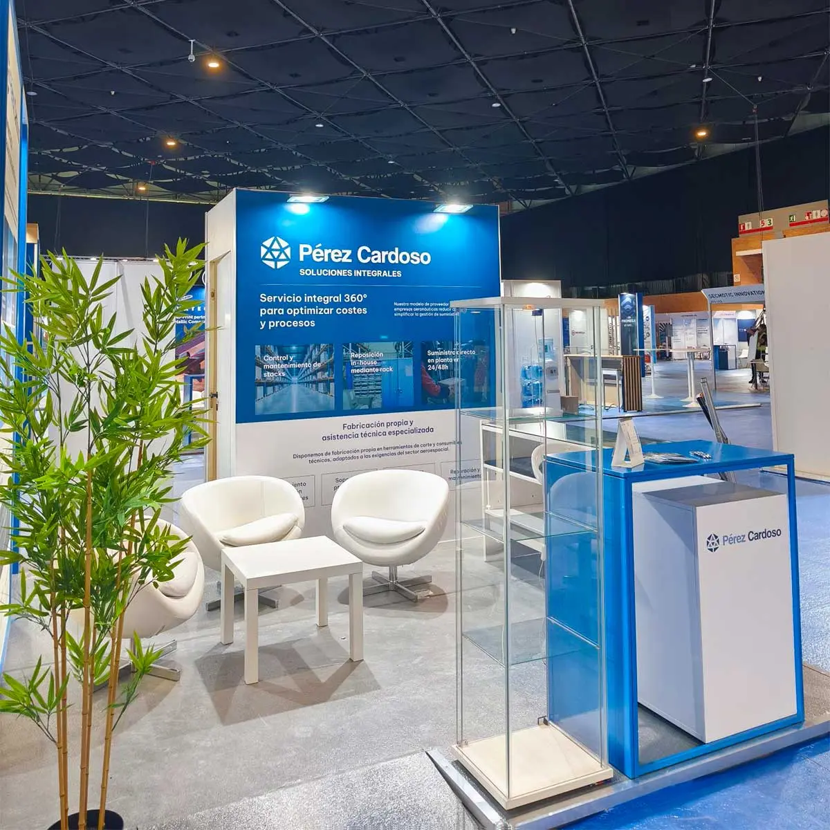Vista del stand de Pérez Cardoso en ADM Sevilla 2026 con soluciones para la industria aeronáutica e industrial
